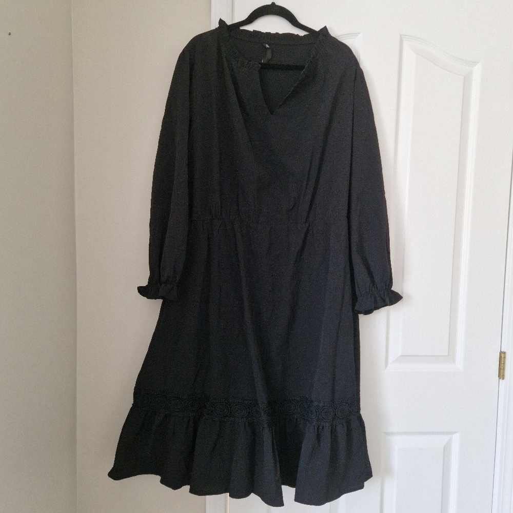 BloomChic Black Midi Dress